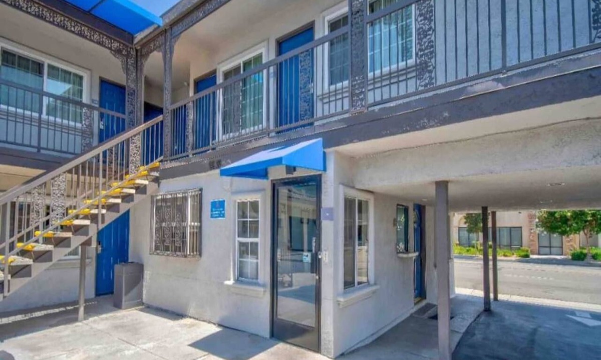 Rosemead Apartment | 1 King Bed | Non-Smoking, Micfridge