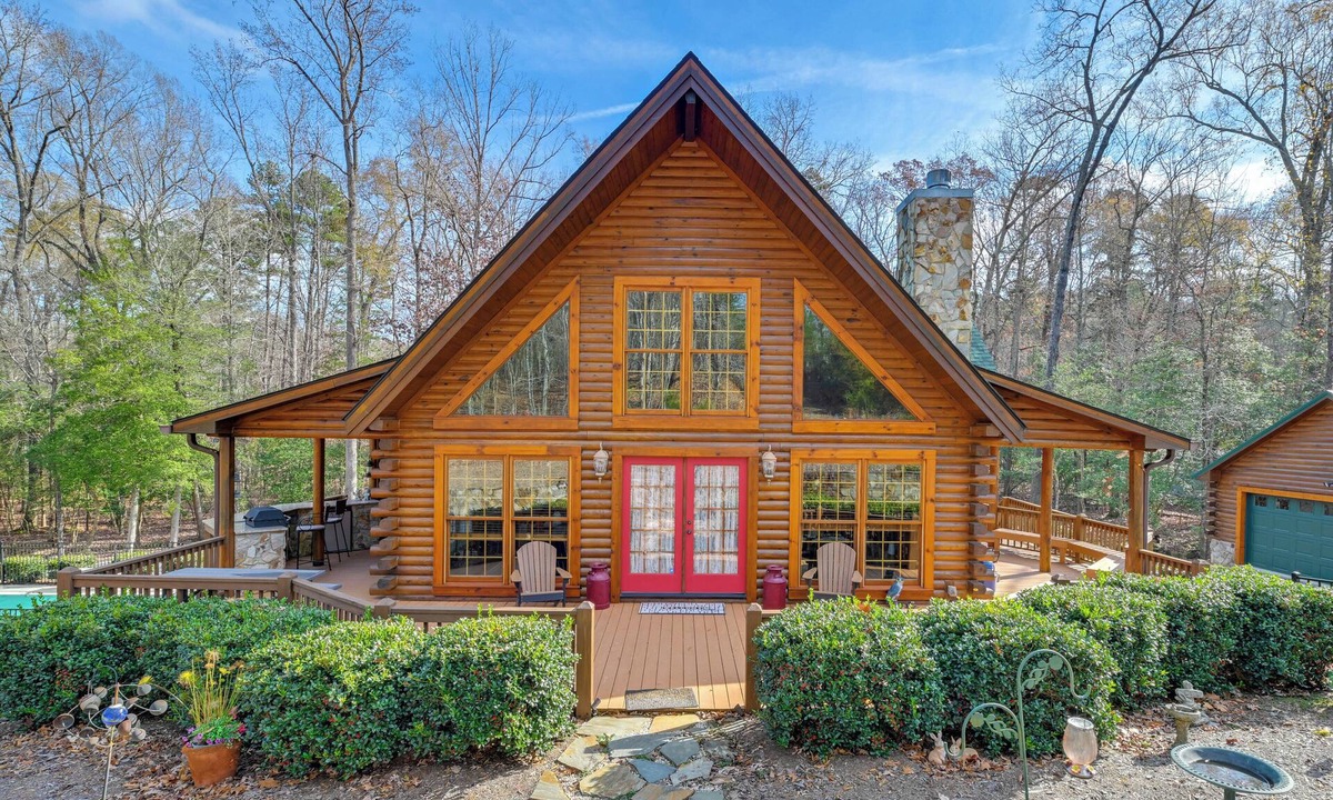 Mount Gilead Cabin | 1 Mi to Lake Tillery: Outdoor Retreat w/Hot Tub!
