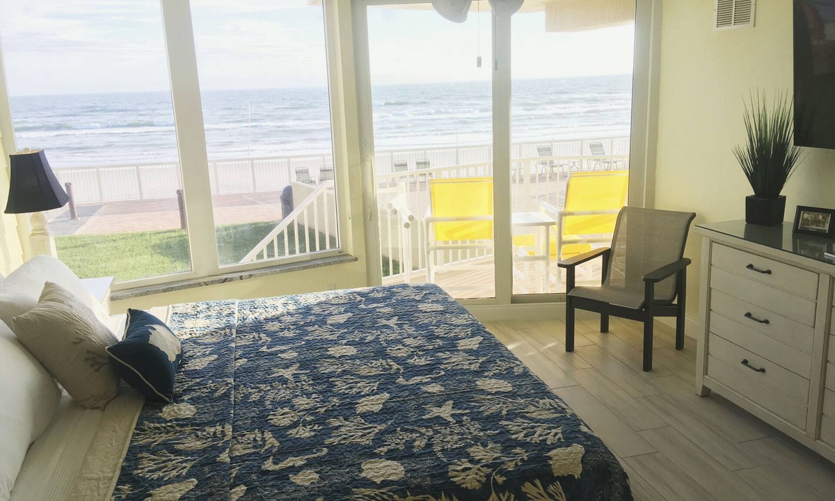 Daytona Beach Shores Condo | #102 First Floor, Direct Ocean Front, 2 King Beds, 1 Queen Murphy, Dog Free 20#