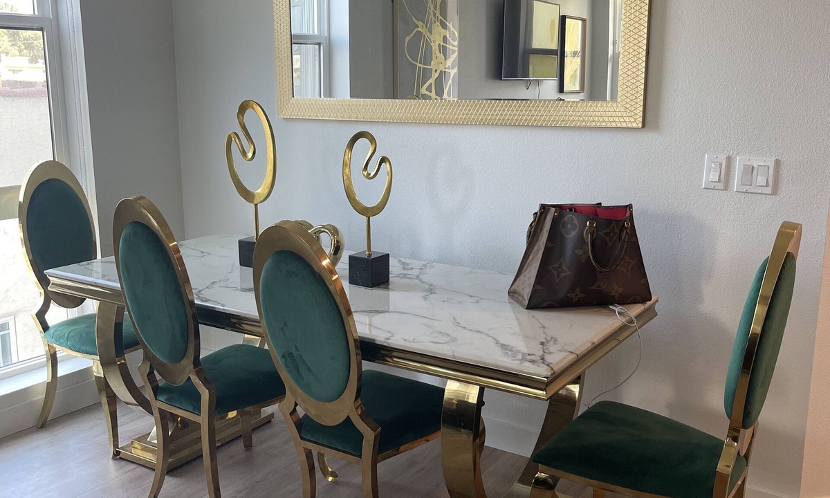 Hollywood Apartment | 2 Bedroom 2 Bathroom in Hollywood