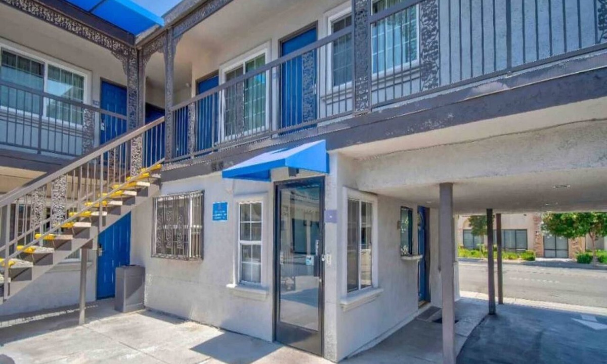 Rosemead Apartment | 2 Full Beds | Non-Smoking, Kitchen