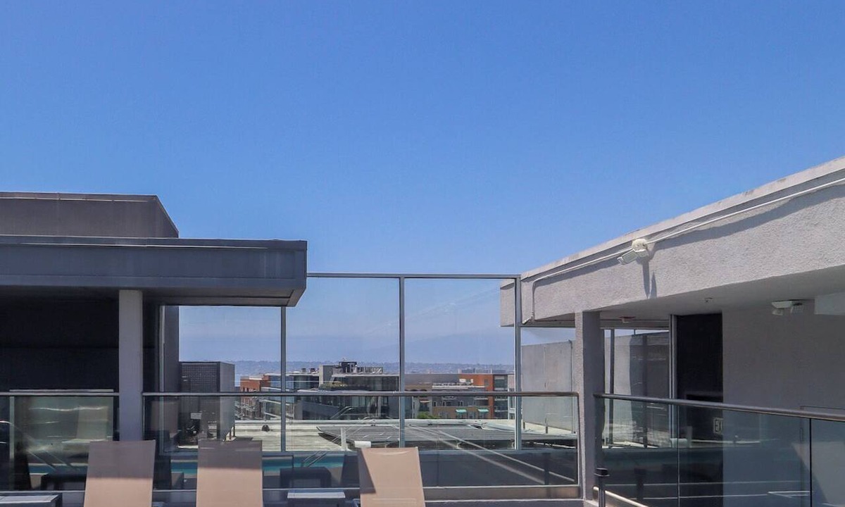 Little Italy Hotel | 2 Vibrant Rooms in Little Italy Perfect for Exploring Harbor and City Sights