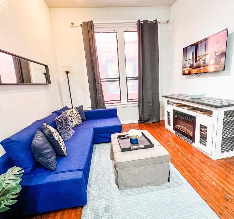 Gaslamp Quarter Hotel | 2BR Downtown Suite Free Parking - Conv Center