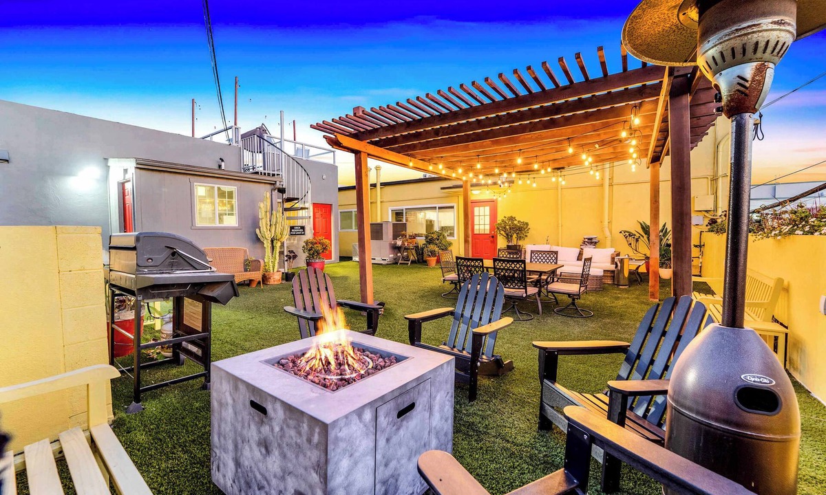 North Park Condo | 2BR Urban Retreat w/Rooftop Lounge