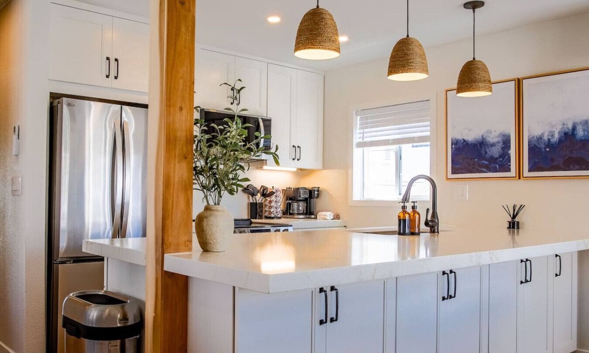 Mission Beach House | 3Bed Mission Beach Casa + Ocean Views+ Parking + Heart of MB