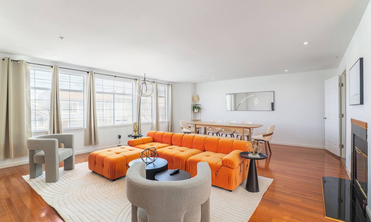 Daly City House | 5BR Spacious house Walk to Daly City BART - Easy Access to SF