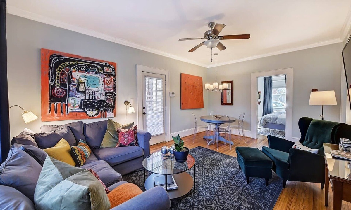 Dilworth Condo | 800 Magnolia: 2 Units, Chic 4BR w/Porch
