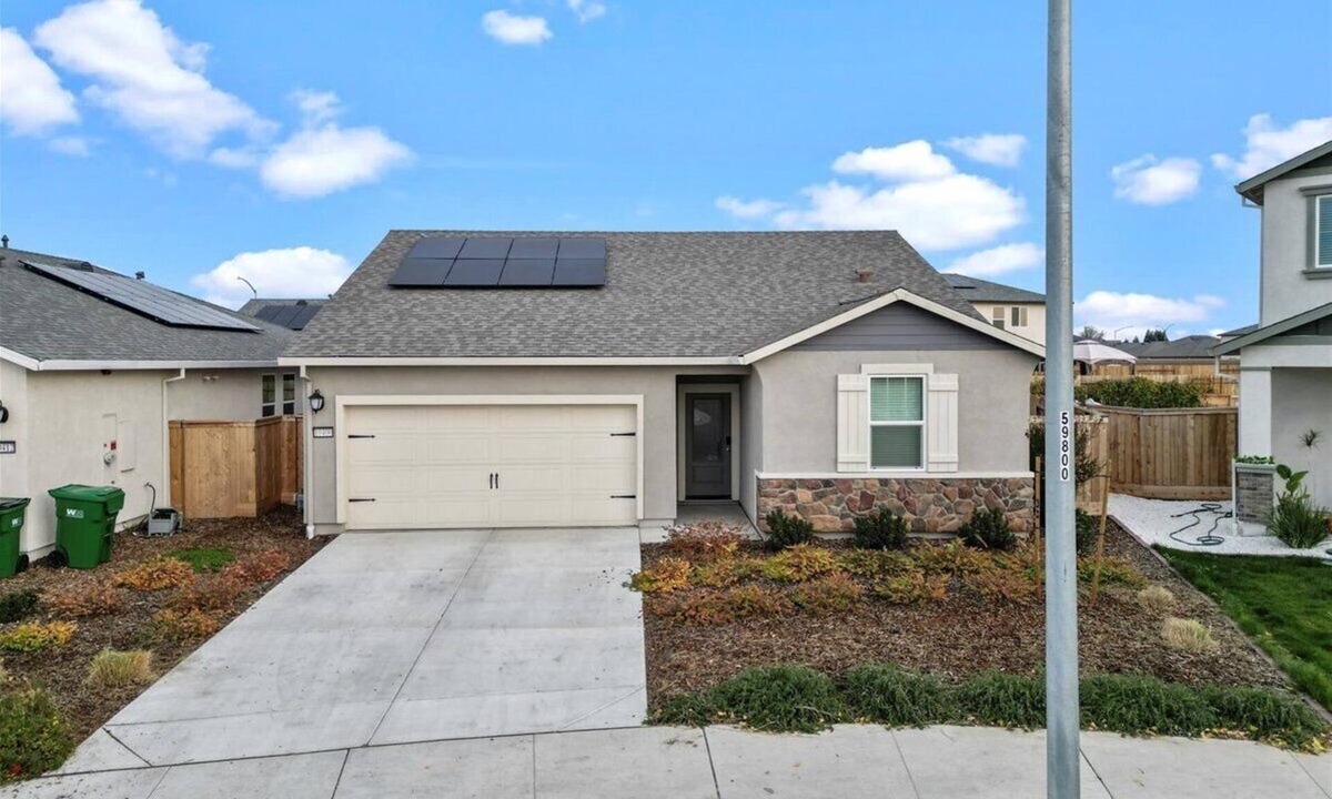 Victor House | A beautiful home located close to the Lodi Wineries.