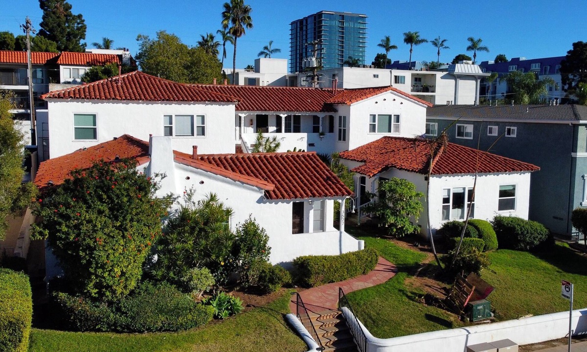 Hillcrest Apartment | A Walkable Music-Themed Escape Near Downtown