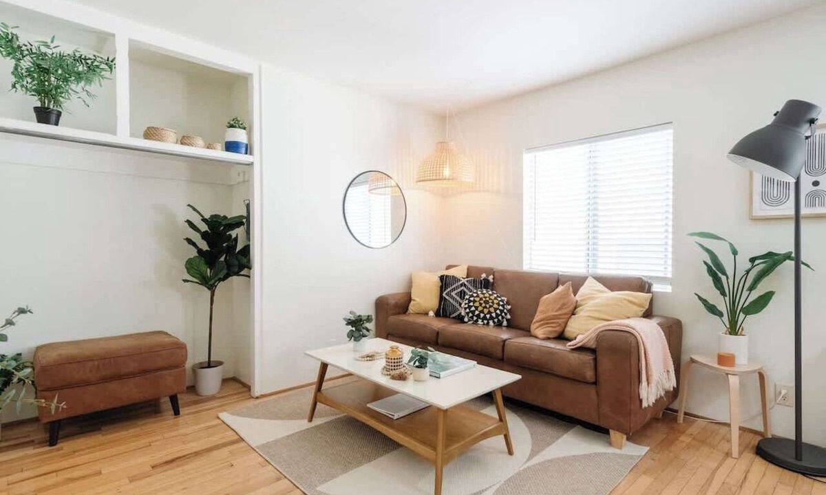 Mission Beach Apartment | Amazing Location! Chic Apt Steps to Beach & Cafes!
