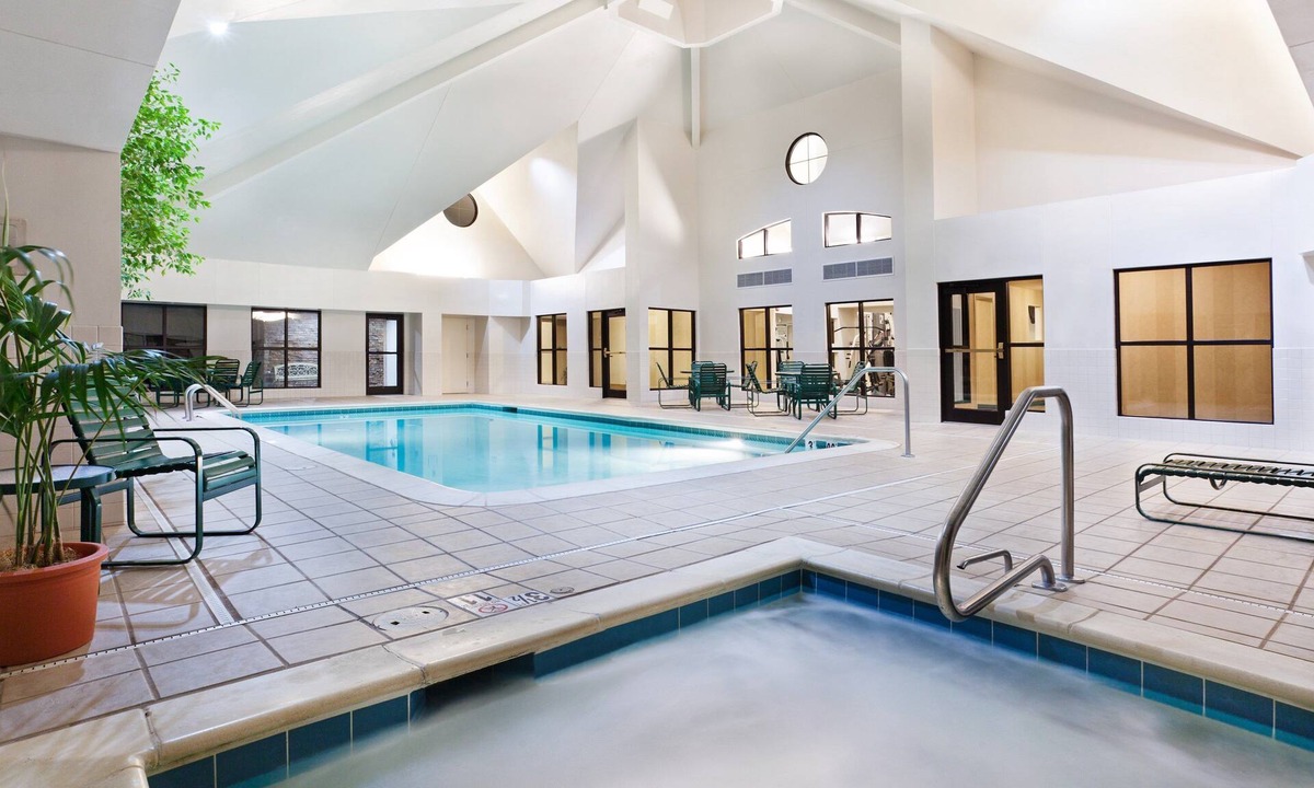 Ballantyne Apartment | Ballantyne Hearing ADA Suite w/Breakfast + Pool