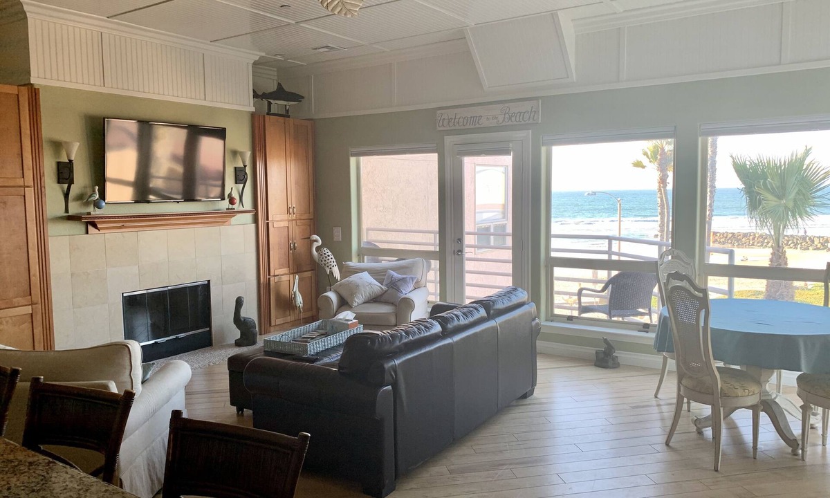 Imperial Beach Condo | Beautiful ocean view condo with communal pool & hot tub