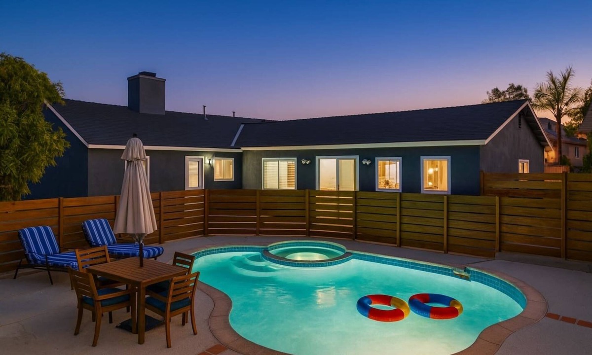 Grant Hill Apartment | Bella| Pool/Spa|Downtown|Freeways|Beaches