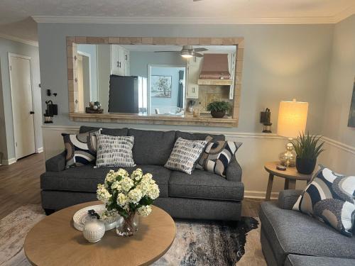 Dacula Villa | Blue Haven Dacula- Cozy Large Home in Quiet Dacula