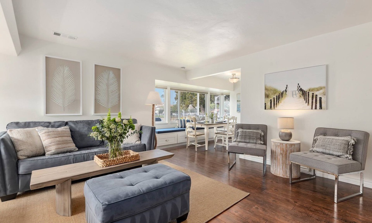 Santa Barbara House | Bright and Airy Coastal Condo Just a Half Block Away From East Beach!