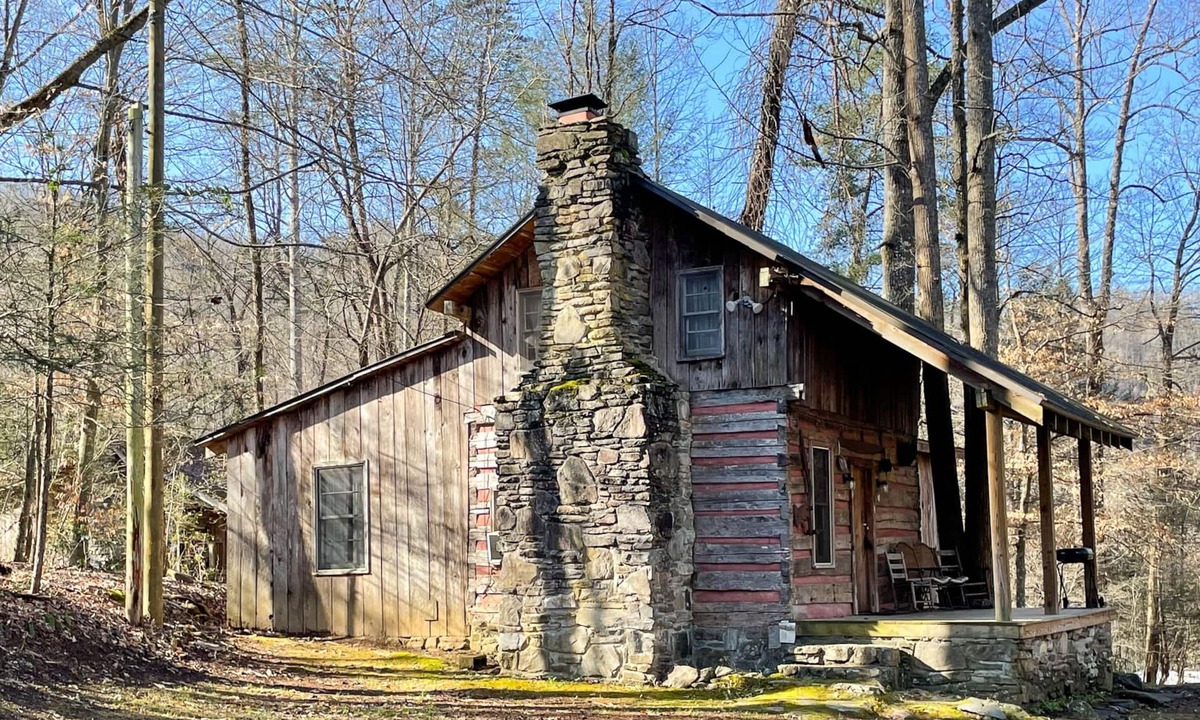 Cherokee Cabin | Cabins In The Pines Unit 4-Motorcycle Friendly-Wood Fireplace - Covered Porch