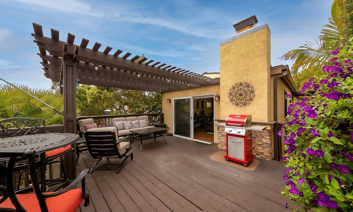 Bay Park House | Canyon Palms Spanish-style home