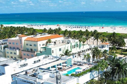 South Beach Apartment | CasaGrandeSouthBeach by AmericanVacationLiving 6BR