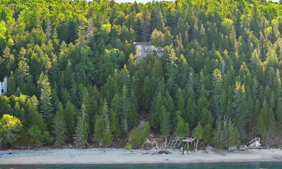 Harbor Springs House | Cedar Bluff - Gorgeous View! Located in the Tunnel of Trees! Private Beach!