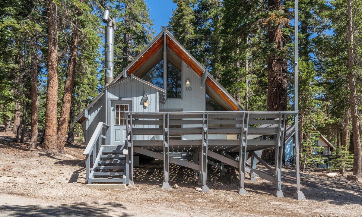 Mammoth Lakes Ski Chalet | Chalet #10, Bike/Hike in Summer at Ski in Ski Out