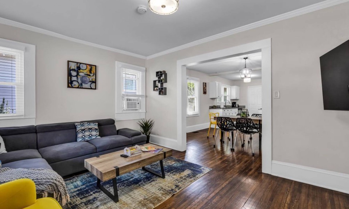 Villa Heights House | Charlotte Luxury Home NoDa