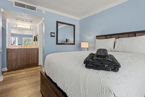 Sheffield Park Apartment | Comfortabel Stay 5 mins to Atrium & Novant Health