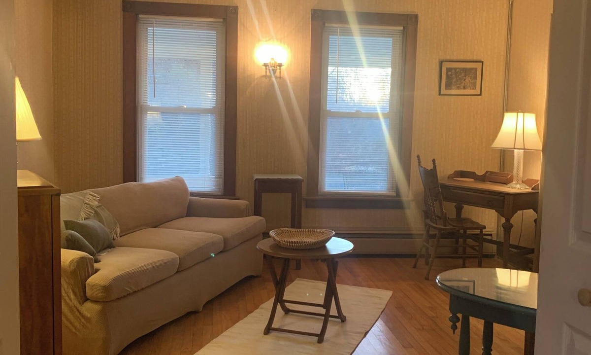 South Lee Apartment | Cozy 1-bedroom apartment in old farm house in historic South Lee