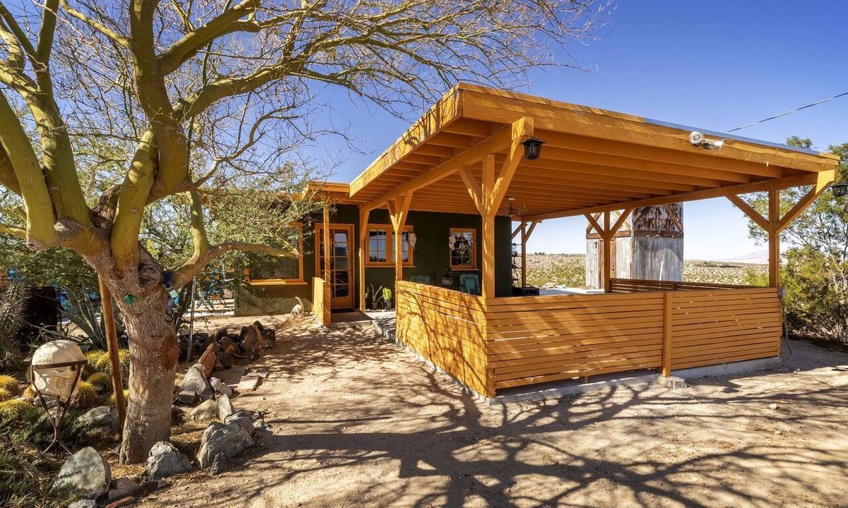 Joshua Tree Cabin | Cozy Cabin Ideal for a Getaway in Joshua Tree Perfect for Stargazing
