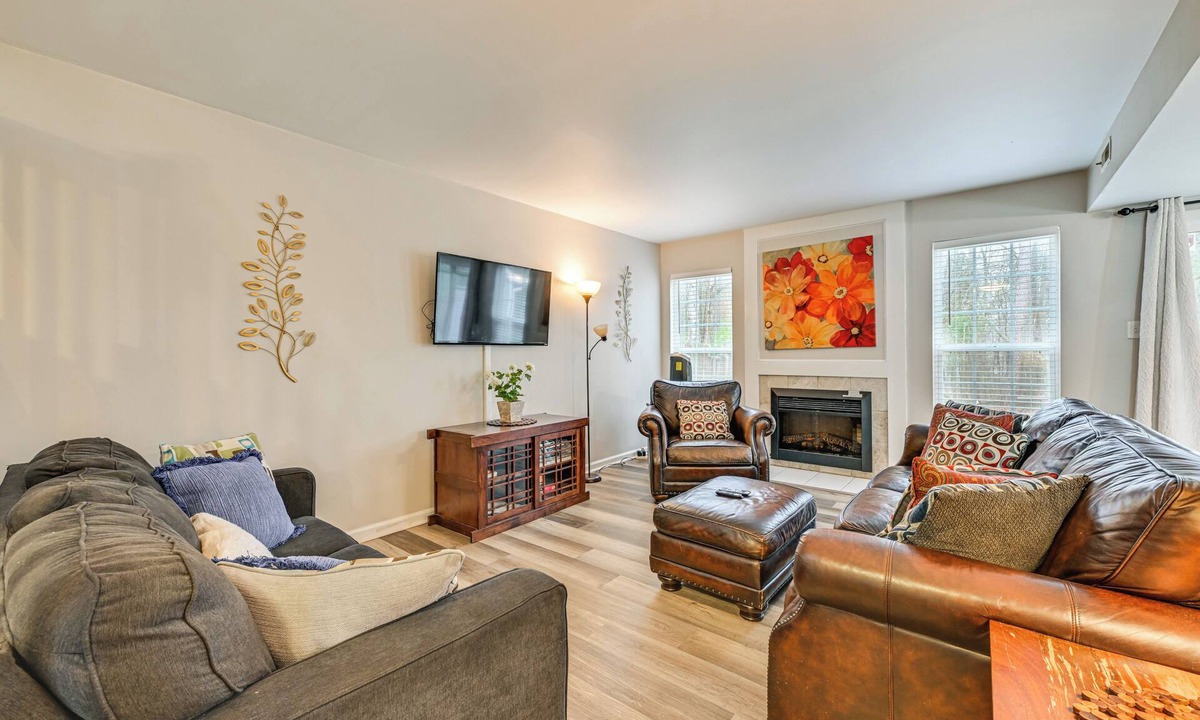 Charlotte House | Cozy Family Retreat! Home in Charlotte Suburbs