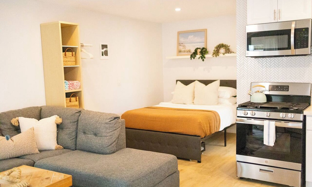 Ocean Beach Apartment | Cozy OB Studio Walk to Beach with Private Garage