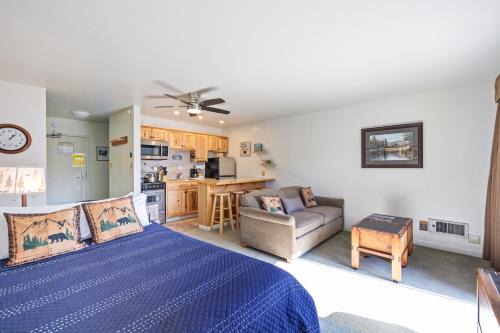 Truckee House | Cozy Studio w/Partial Lake view #223 at Donner Lake Village