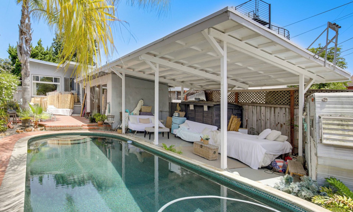 La Jolla Apartment | Cozy Studio w/Patio & Shared Pool in La Jolla!