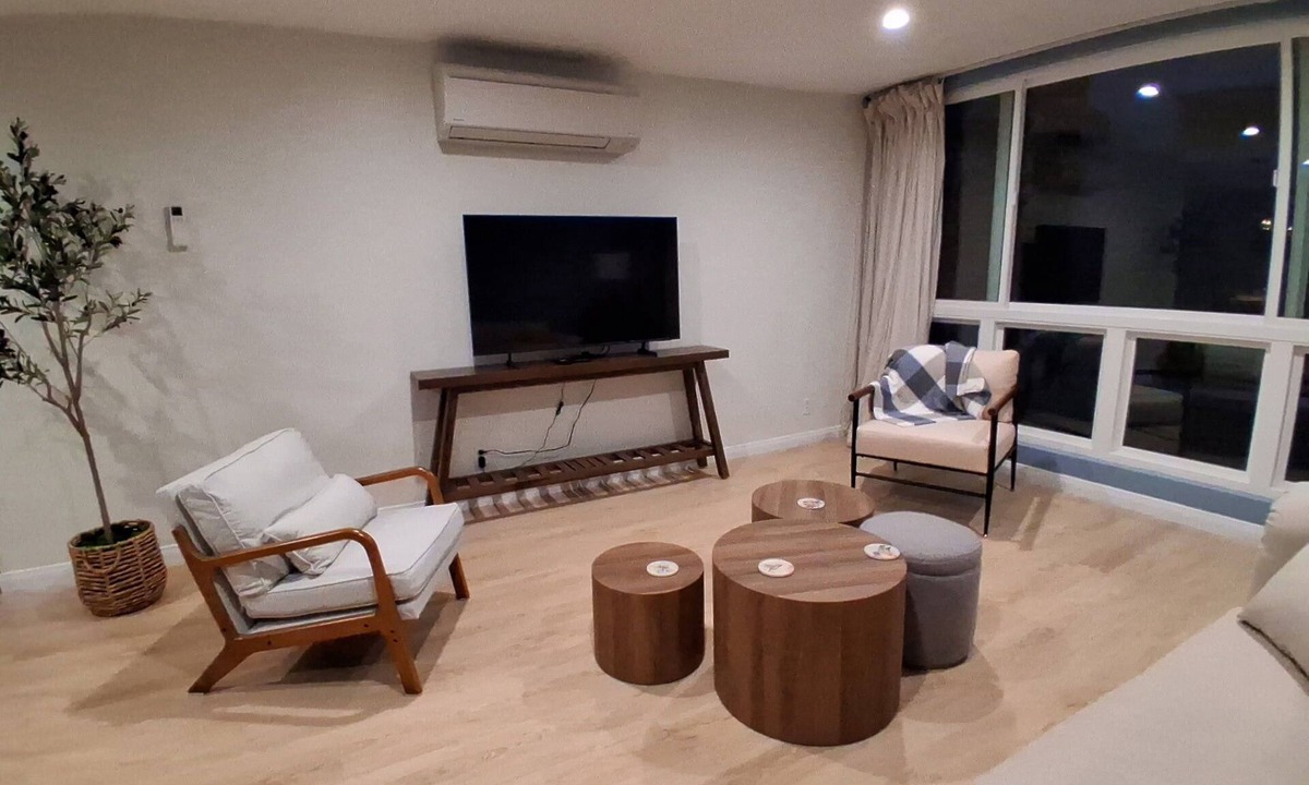 Carlson Park Condo | Culver City Gem with Pool, Parking/Near Venice & Santa Monica!