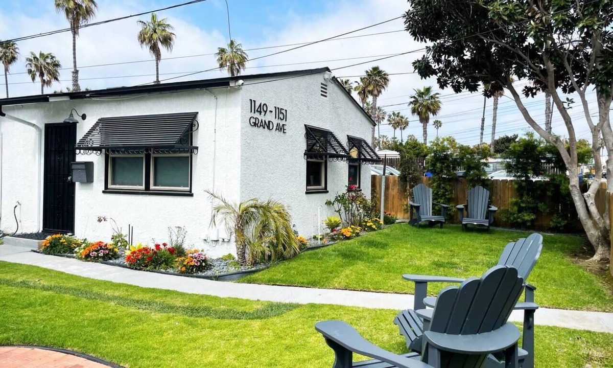 Pacific Beach Cottage | Cute Beach Cottage - Easy walk to Beach, Bay, More