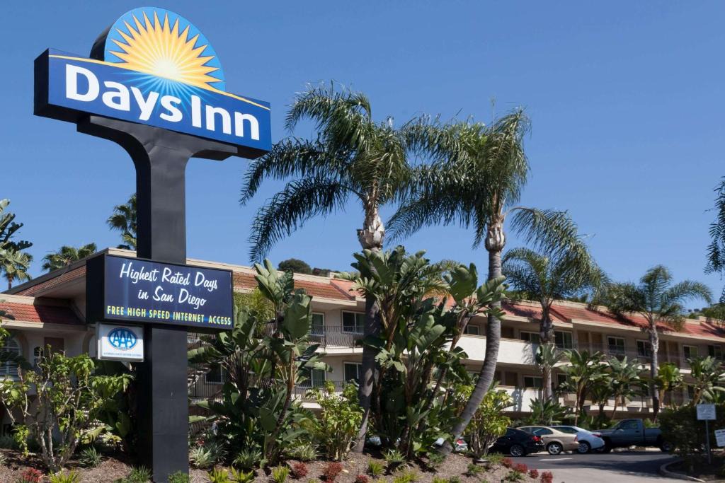 Mission Valley West Hotel | Days Inn by Wyndham San Diego Hotel Circle
