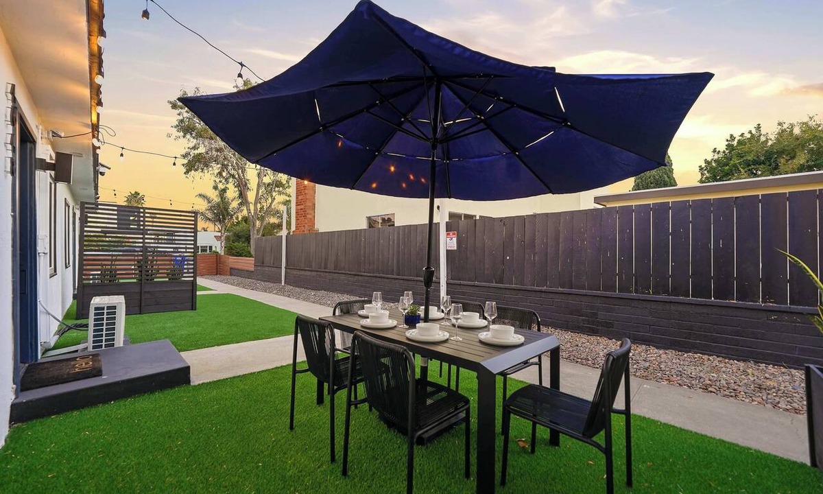 North Park House | Designer 2BR in Prime Location w/Outdoor Dining!