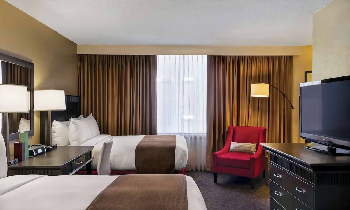 Little Tokyo Hotel | Downtown LA Suite w/Kitchenette, Dining Area & Easy Access to Museums