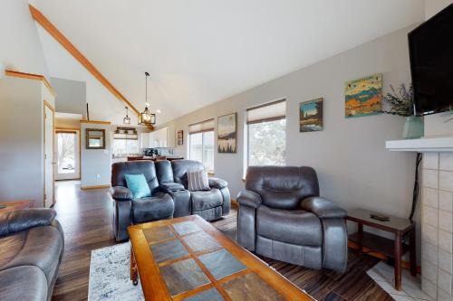 Redmond House | Eagle Crest