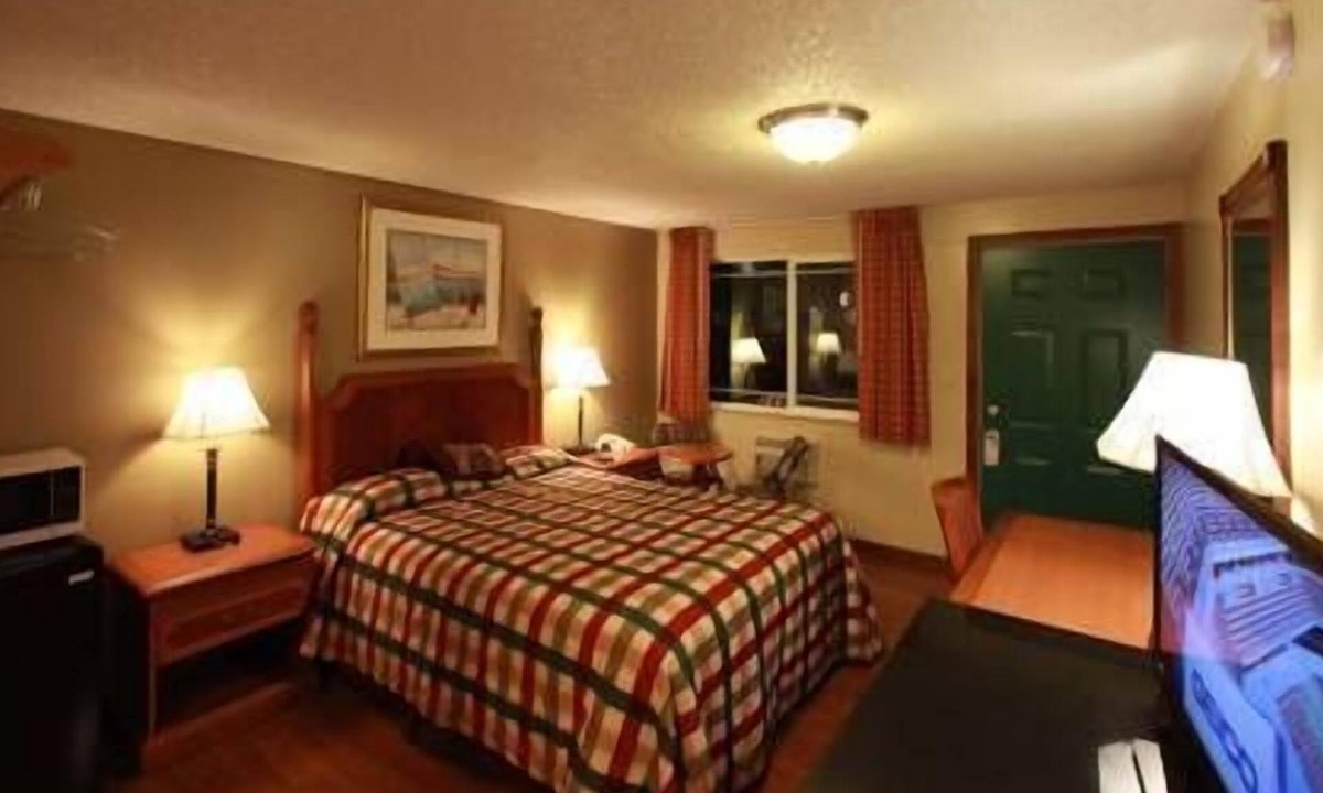 West Eugene Hotel | Executive Motel