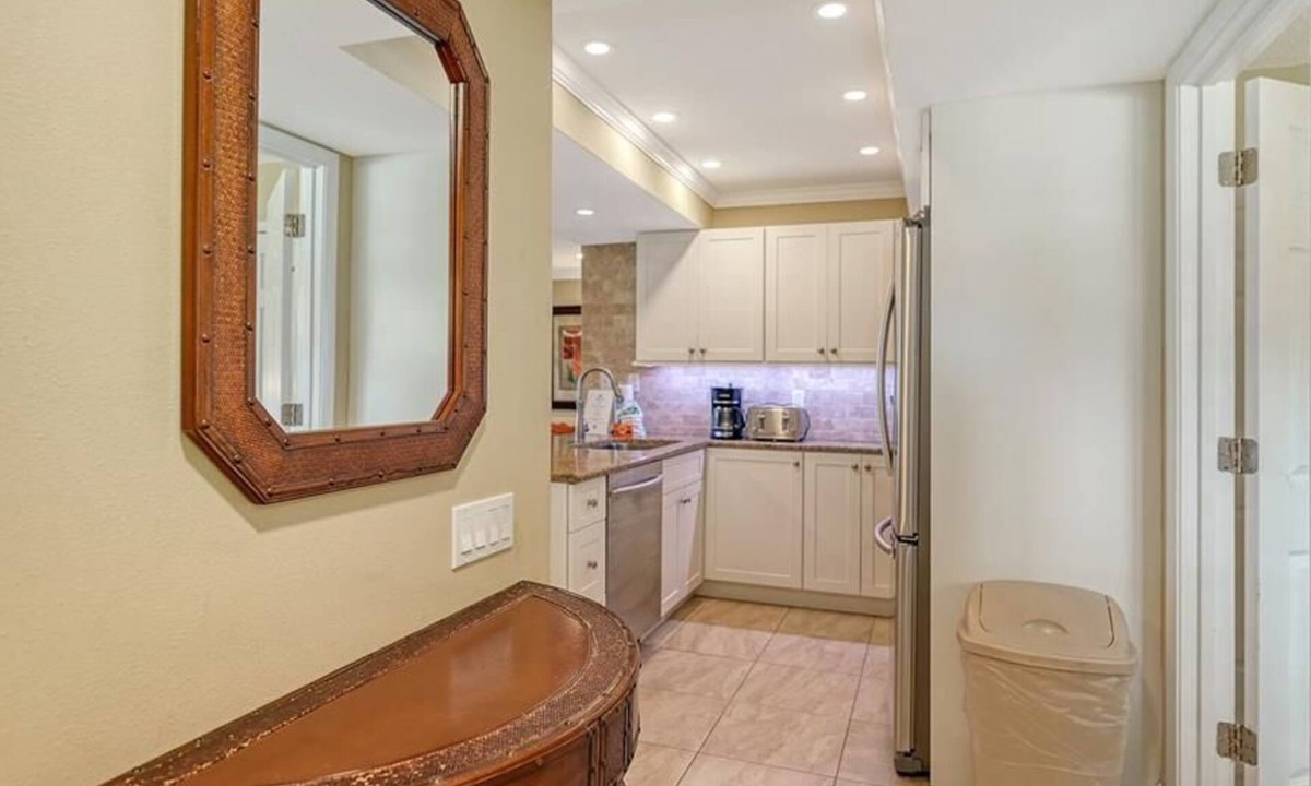 Siesta Key House | Firethorn 111 - 2 Bedroom Condo with Private Beach with lounge chairs & umbrella provided, 2 Pool.