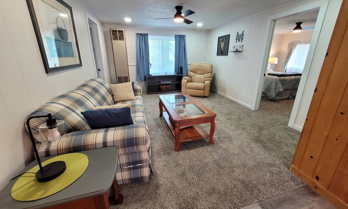 Northeast Michigan Apartment | General Store 4 Bedroom Apartment in Cadillac