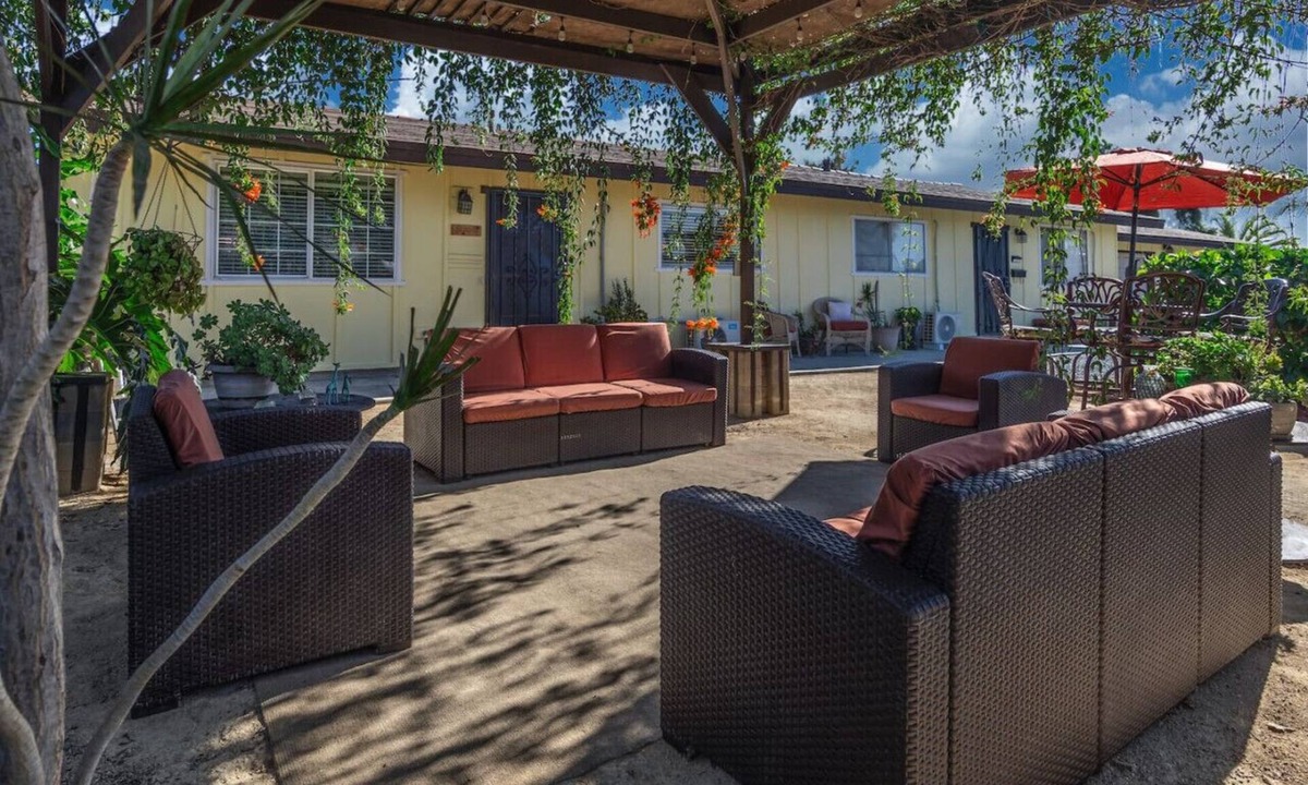 Castle Park Condo | Giraffe House Chula Vista