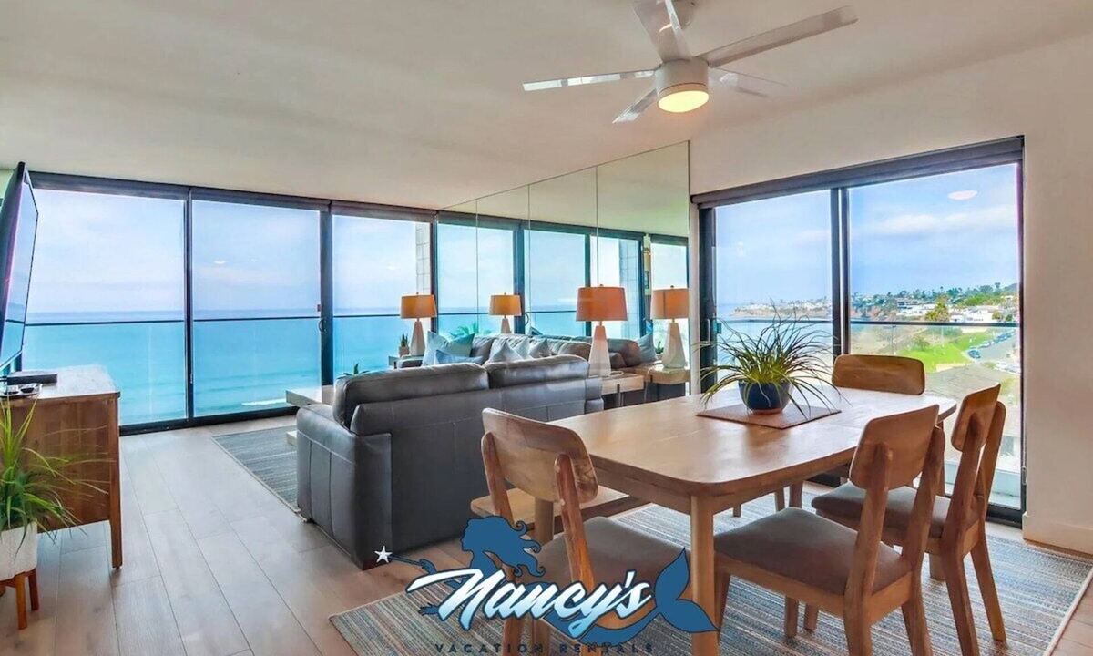 North Pacific Beach Condo | Guest fav Oceanfront corner condo, parking, pool