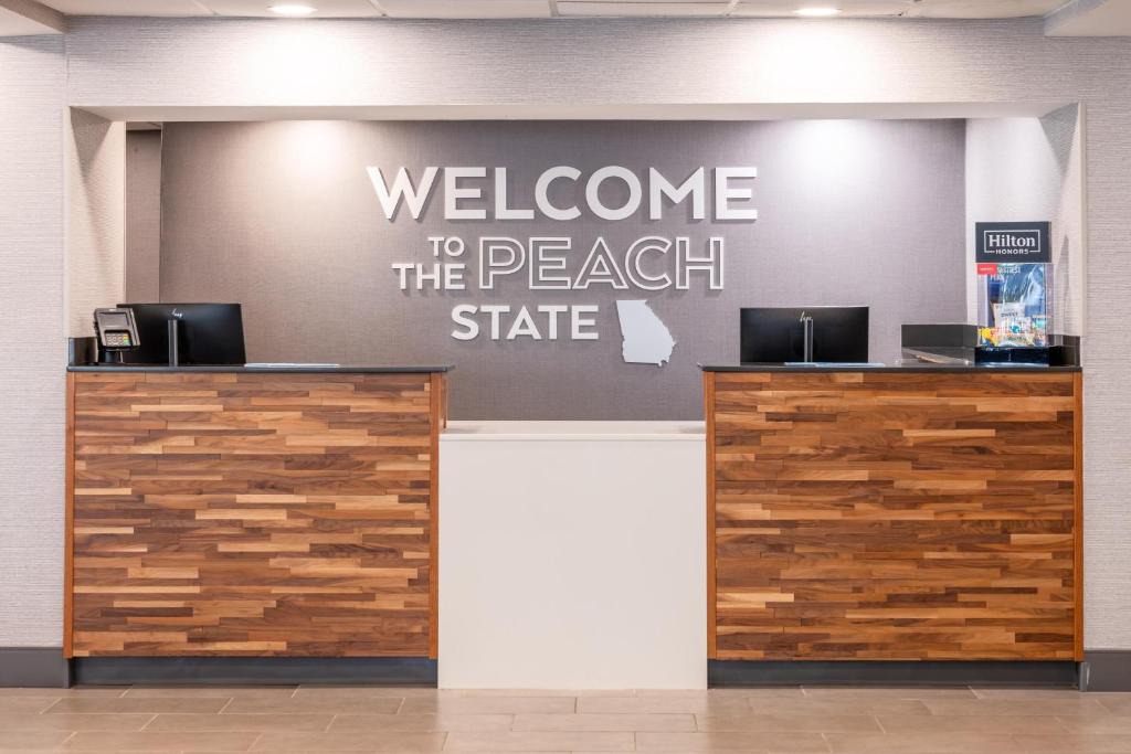 Commerce Hotel | Hampton Inn Commerce