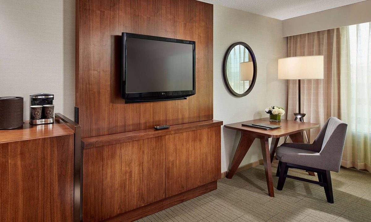 Pasadena Hotel | Hilton Pasadena