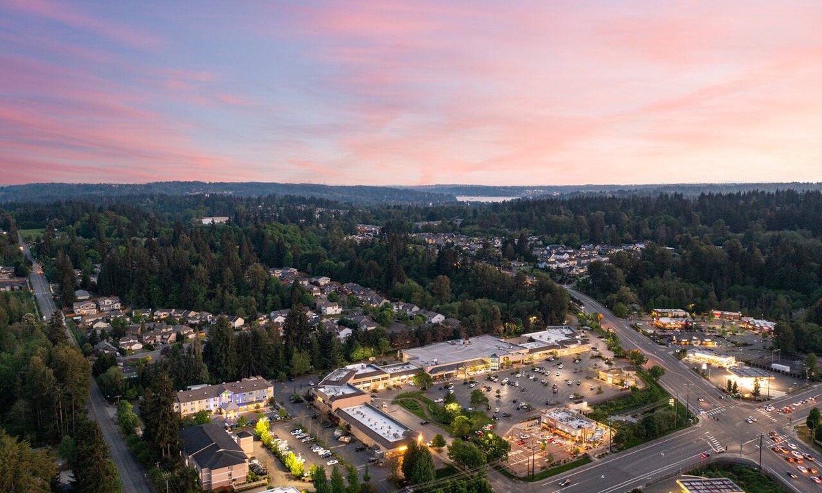 Canyon Park Hotel | Holiday Inn Express Bothell by IHG