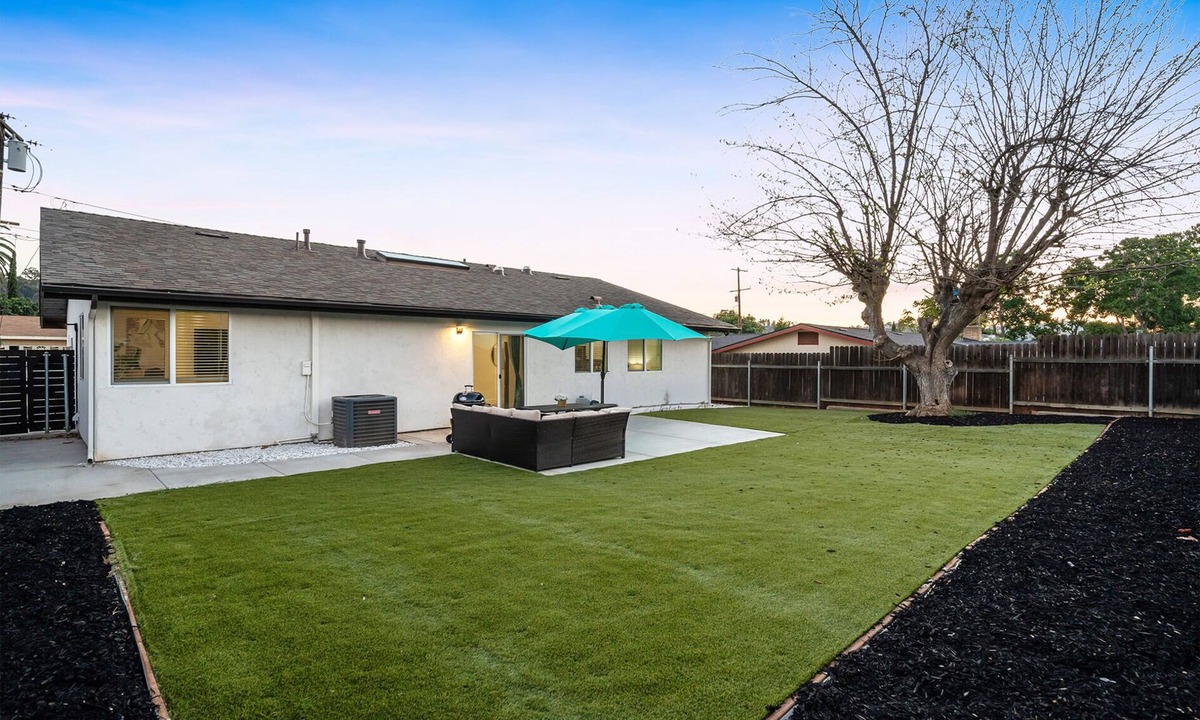 Rancho San Diego House | King Bed, Garage, Gated Backyard, 4BR/2Bth