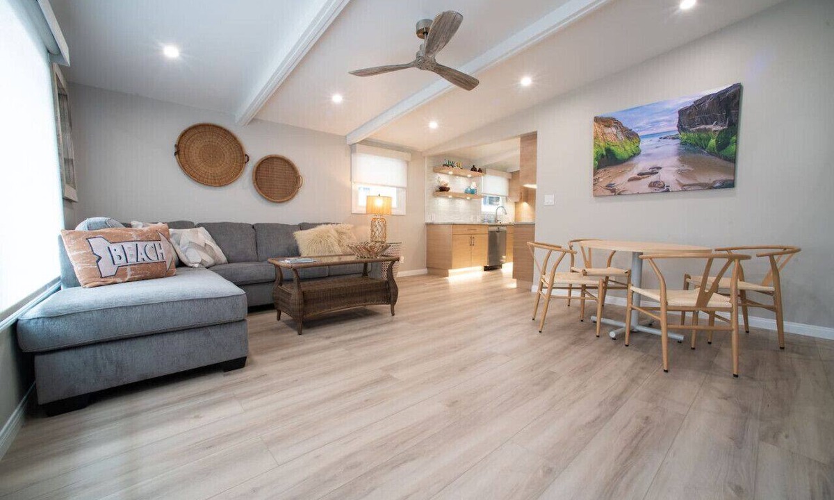 Beach Barber Tract Apartment | La Jolla Windansea Luxury Apt