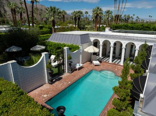 Deep Well Ranch House | La Petite Maison