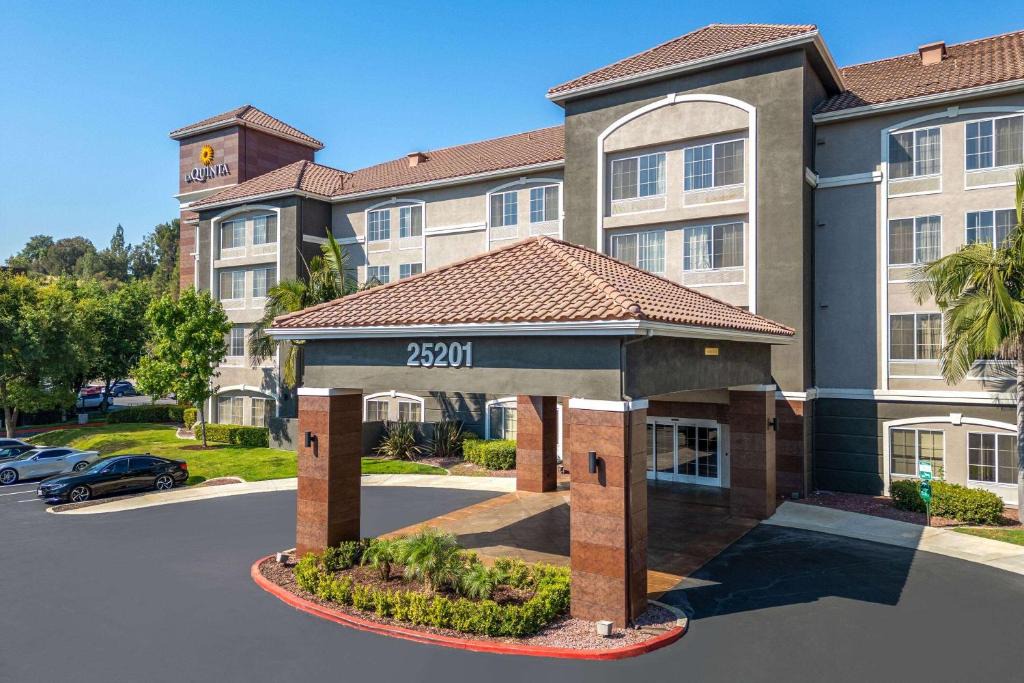 Stevenson Ranch Hotel | La Quinta by Wyndham Santa Clarita - Valencia